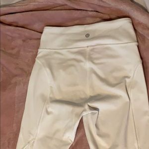 Lululemon white crop legging size 4